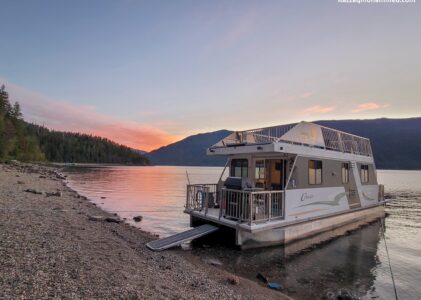 A Weekend on the Water: 3-Day Houseboat Adventure on Shuswap Lake, BC, Canada